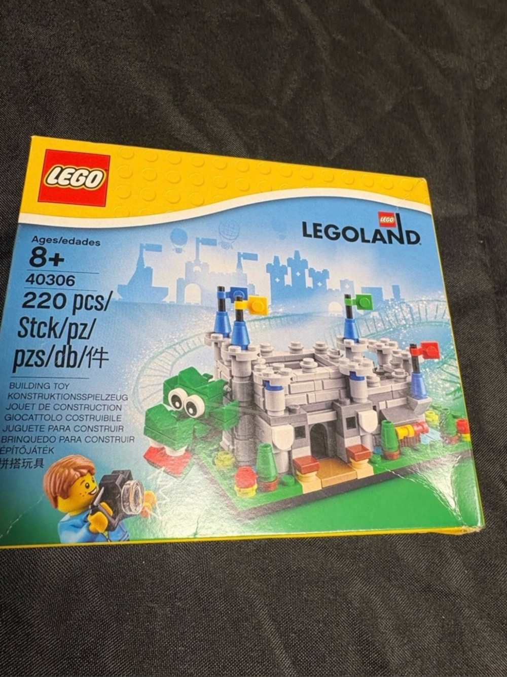 LEGO Set 40306 LEGOLAND EXCLUSIVE MICRO LEGOLAND CASTLE NEW IN SEALED BOX RARE - Picture 1 of 2